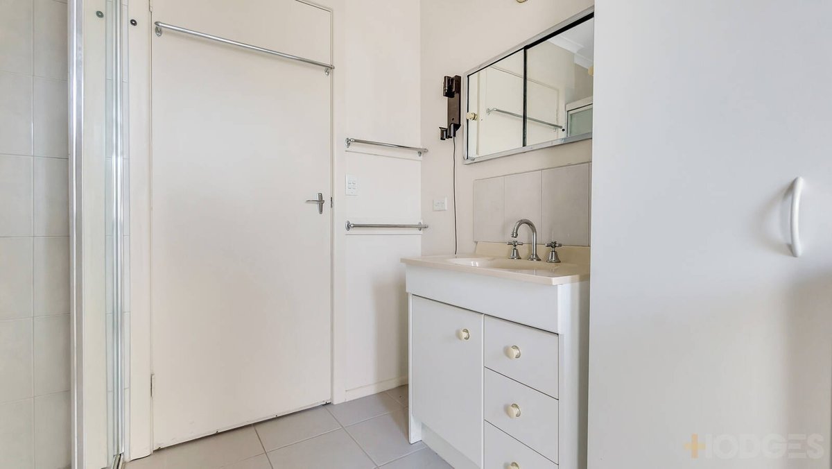 3 / 1-6 Chaprowe Court Cheltenham - Residential for sale