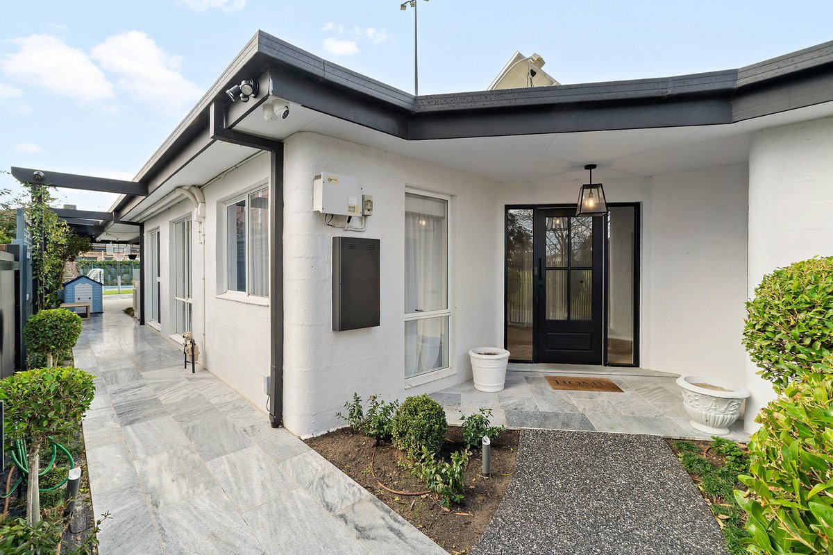 31 Parkview Crescent Hampton East - Residential for lease