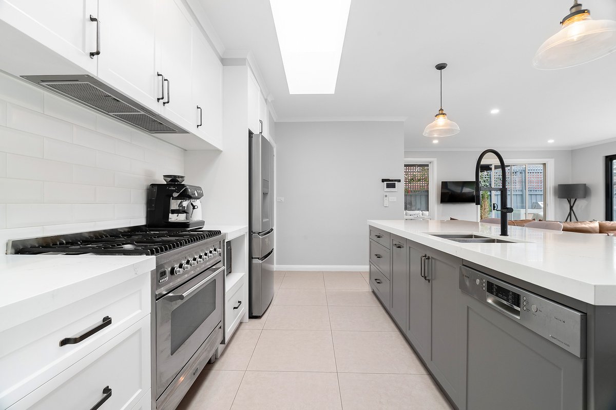 31 Parkview Crescent Hampton East - Residential for lease