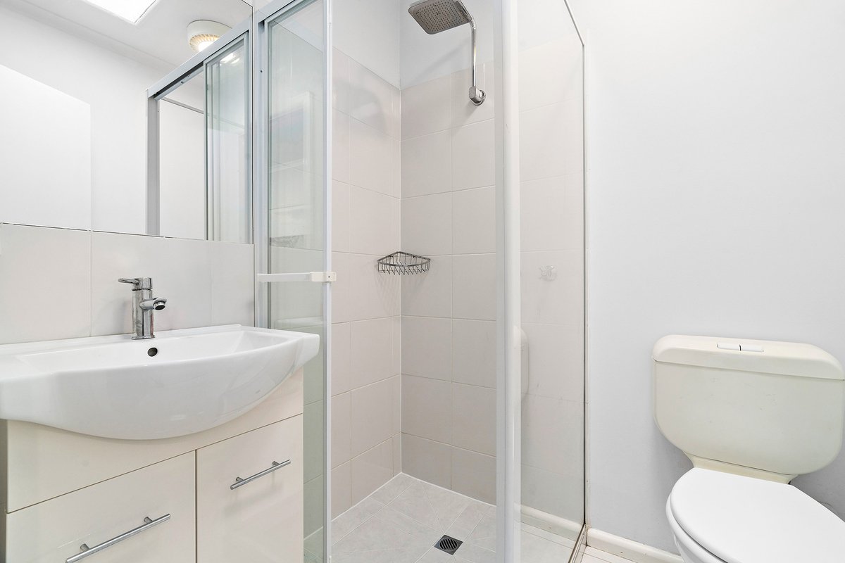 31 Parkview Crescent Hampton East - Residential for lease