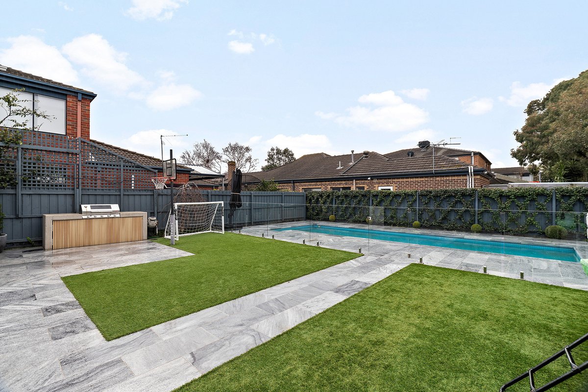 31 Parkview Crescent Hampton East - Residential for lease