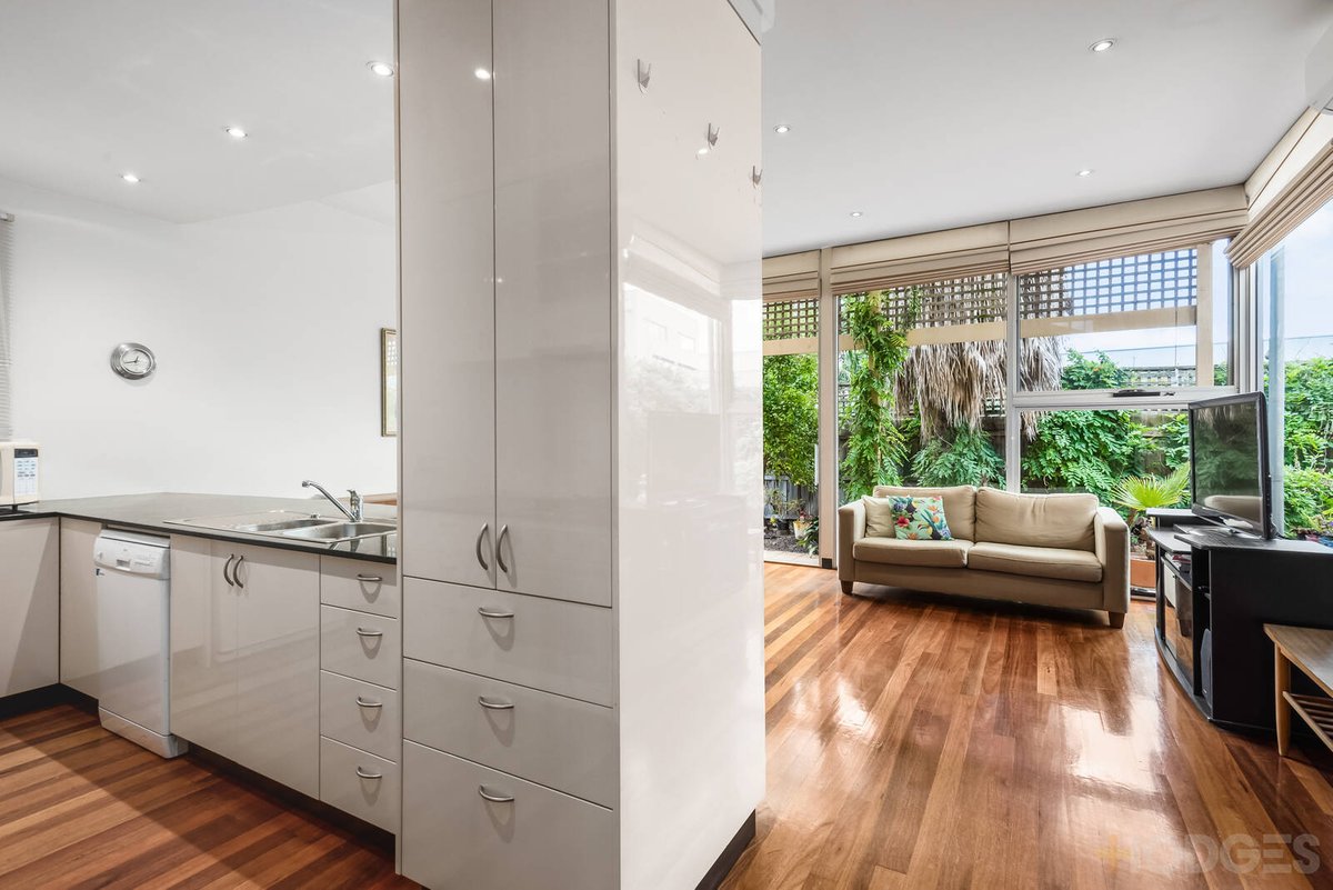3 / 10 Bay Street Mordialloc - Residential for sale