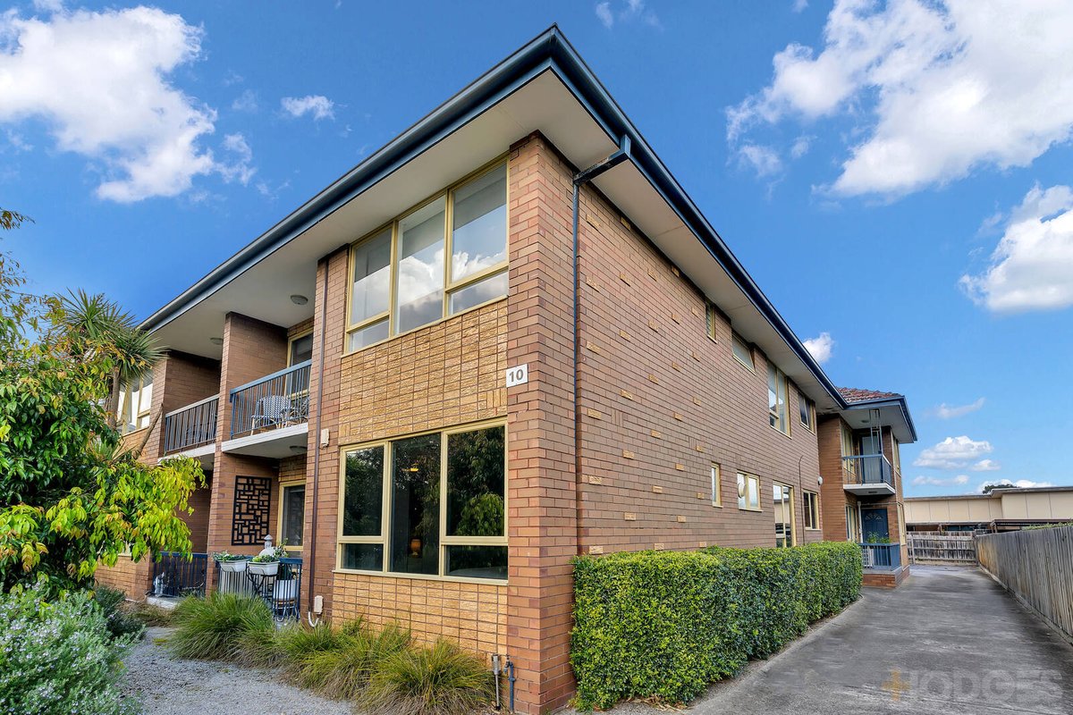 3 / 10 Commercial Road Mentone - Residential for sale