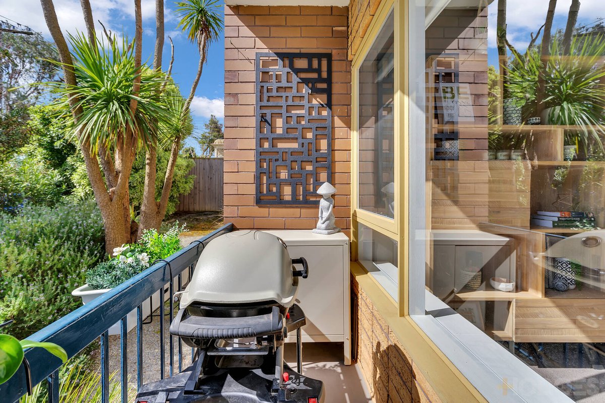 3 / 10 Commercial Road Mentone - Residential for sale