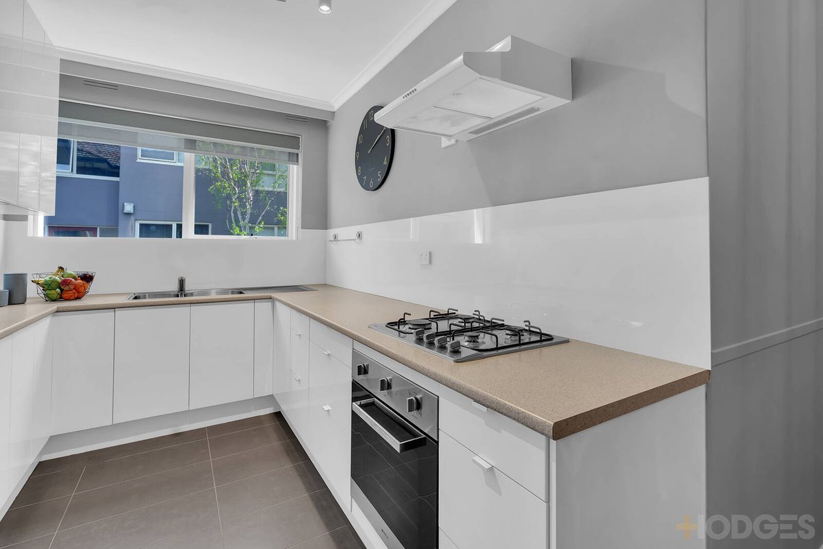 3 / 10 Commercial Road Mentone - Residential for sale