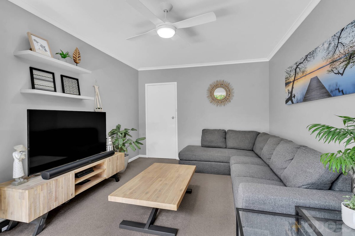 3 / 10 Commercial Road Mentone - Residential for sale