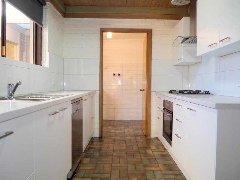 3 / 11 Bent Parade BLACK ROCK - 3 bedroom property