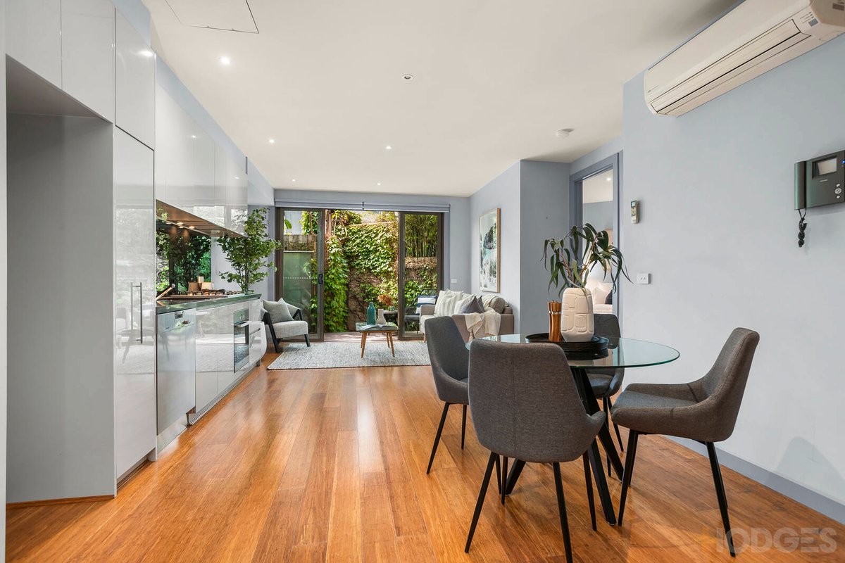3 / 11 Railway Crescent Hampton - Residential for sale