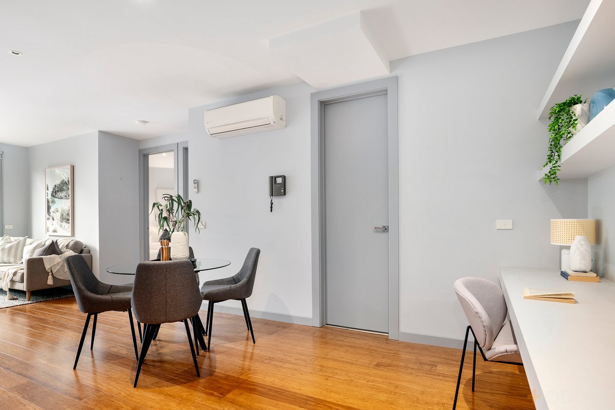 3 / 11 Railway Crescent Hampton - Residential for sale