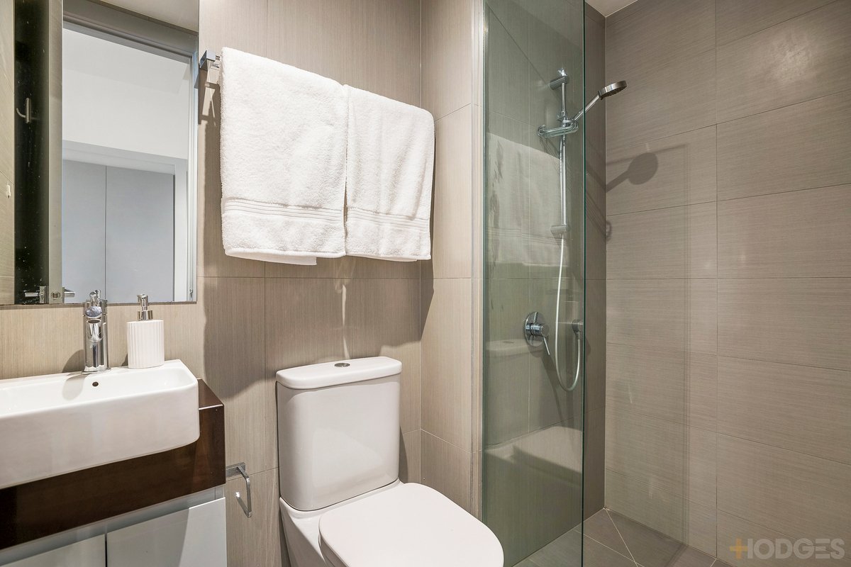 3 / 11 Railway Crescent Hampton - Residential for sale
