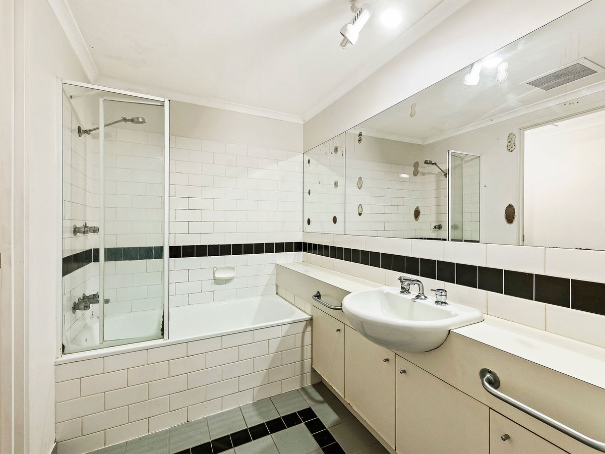 3 / 110 Southbank Boulevard SOUTHBANK - Residential for sale