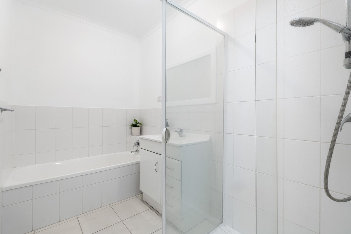 3 / 14 Wickham Road Hampton East - Residential for lease
