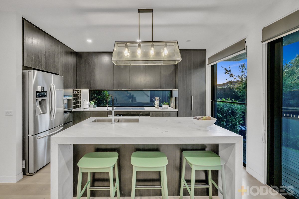 3 / 16 The Corso Parkdale - Residential for sale