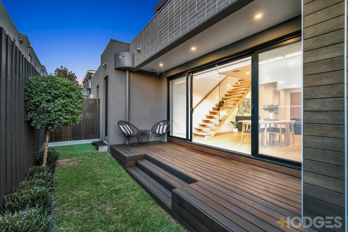 3 / 16 The Corso Parkdale - Residential for sale