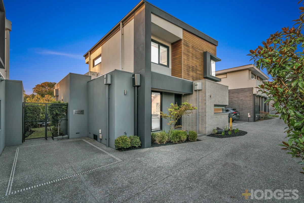 3 / 16 The Corso Parkdale - Residential for sale