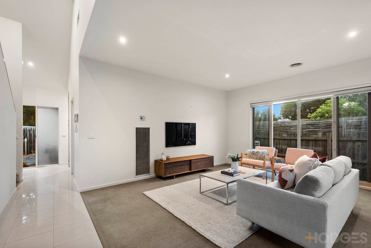 3 / 17 Tulip Grove Cheltenham - Residential for sale