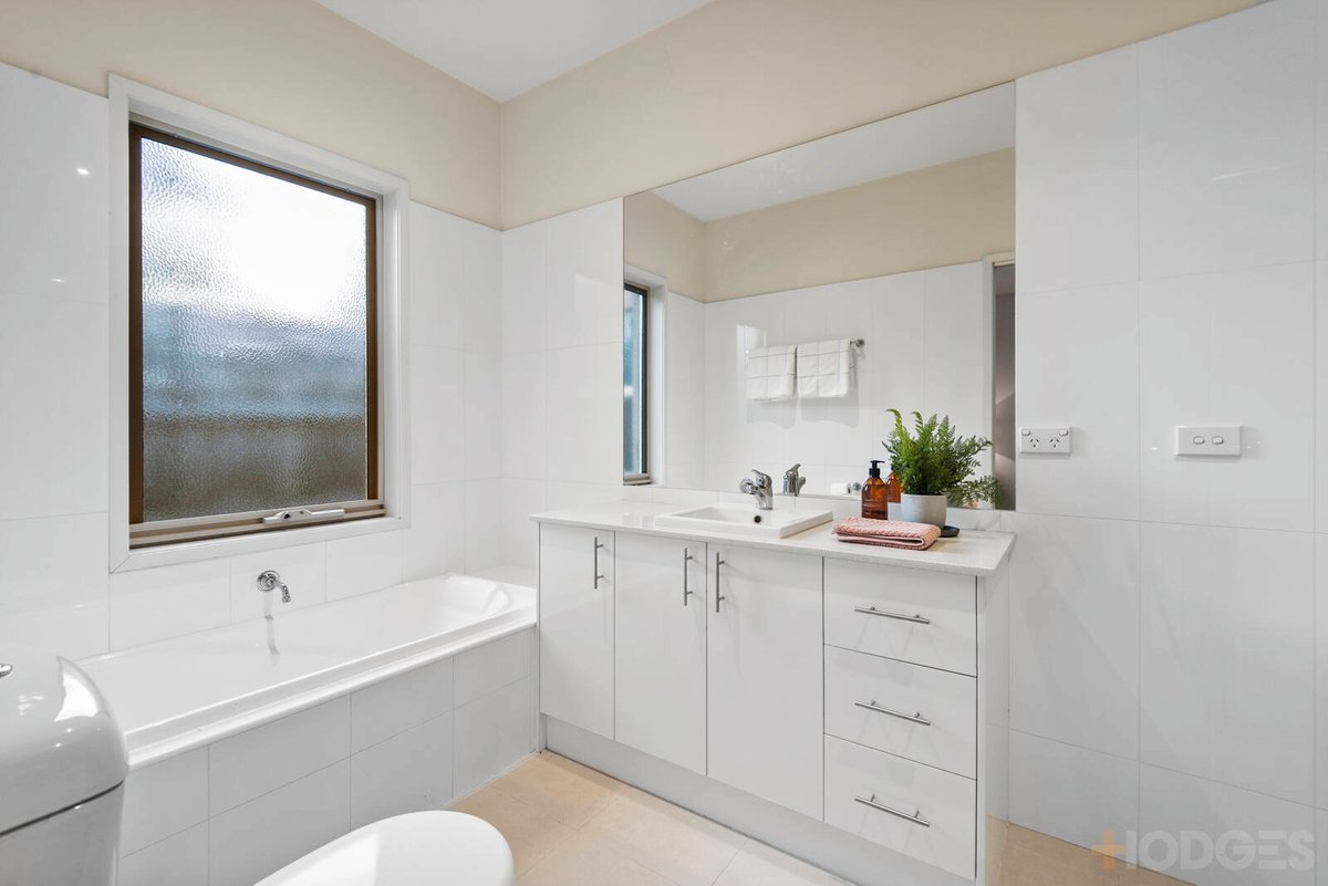 3 / 17 Tulip Grove Cheltenham - Residential for sale