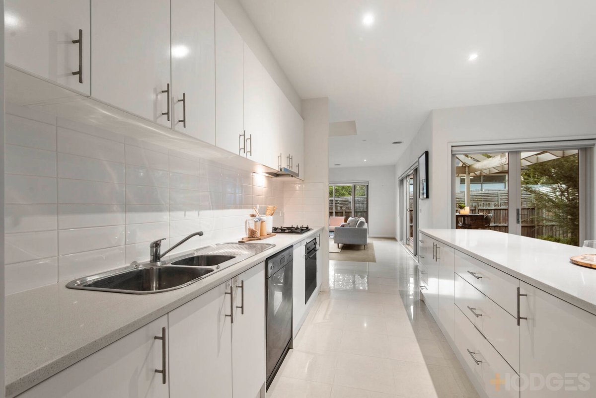 3 / 17 Tulip Grove Cheltenham - Residential for sale
