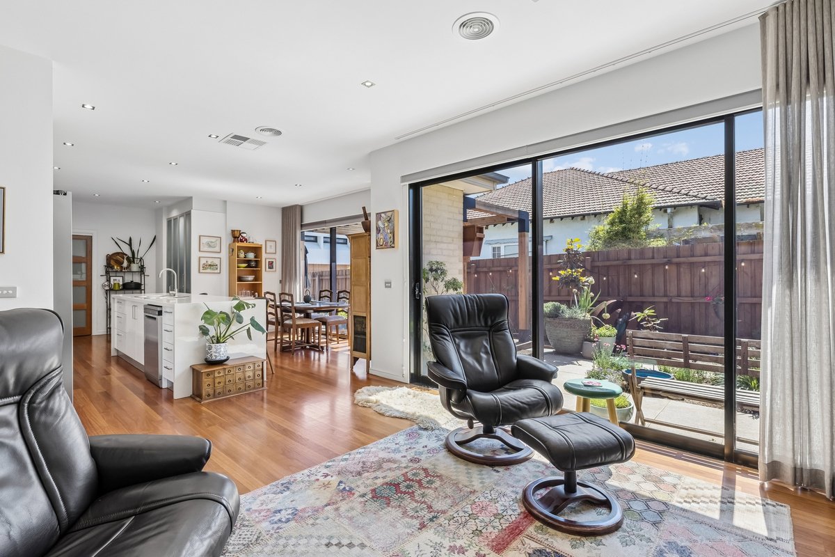 3 / 184 Nepean Highway Aspendale - Residential for sale