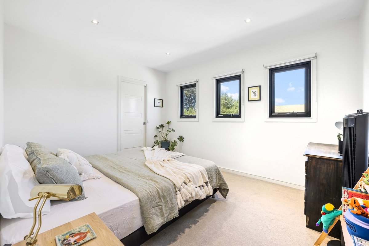 3 / 184 Nepean Highway Aspendale - Residential for sale