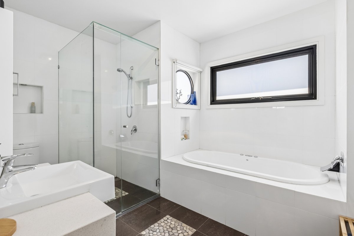 3 / 184 Nepean Highway Aspendale - Residential for sale