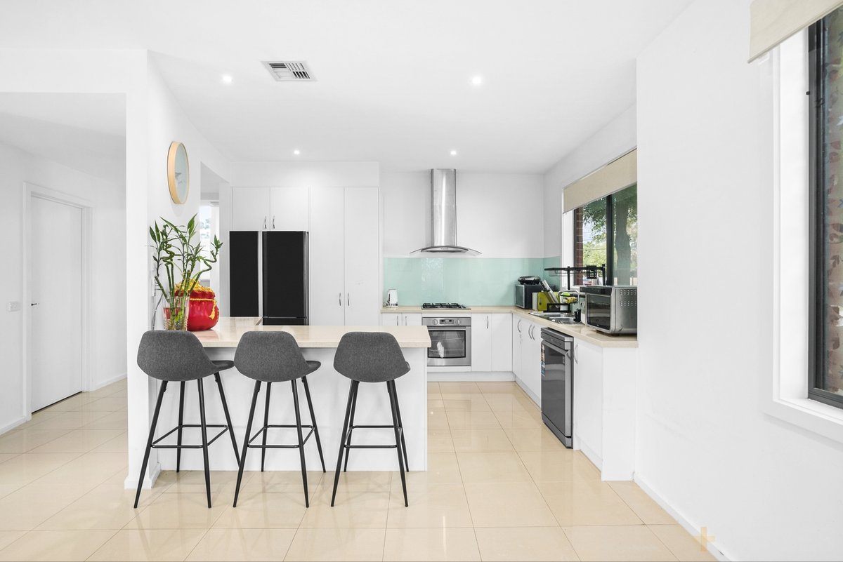 31A Friendship Square Cheltenham - Residential for sale