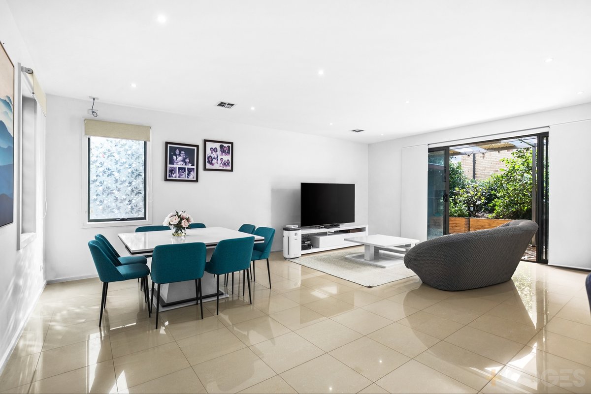31A Friendship Square Cheltenham - Residential for sale