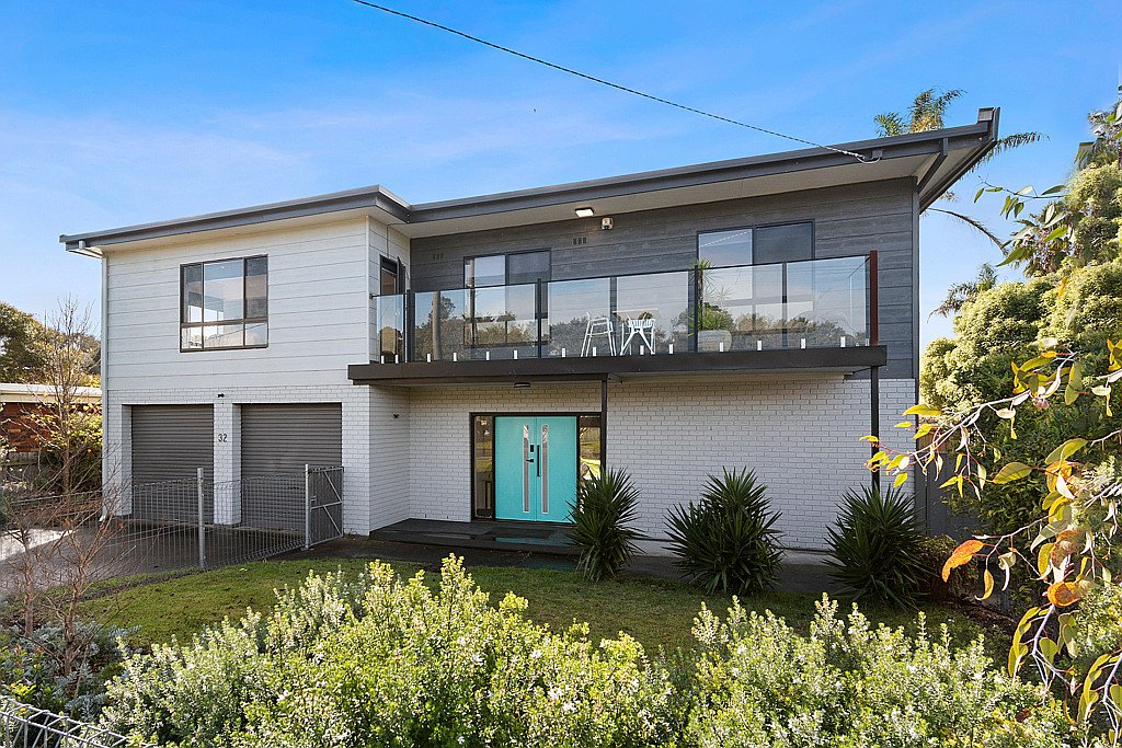 32 Mathis Avenue TOOTGAROOK - 5 bedroom property