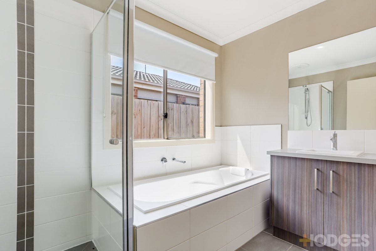 32 Pillar Road Wyndham Vale - Residential for sale