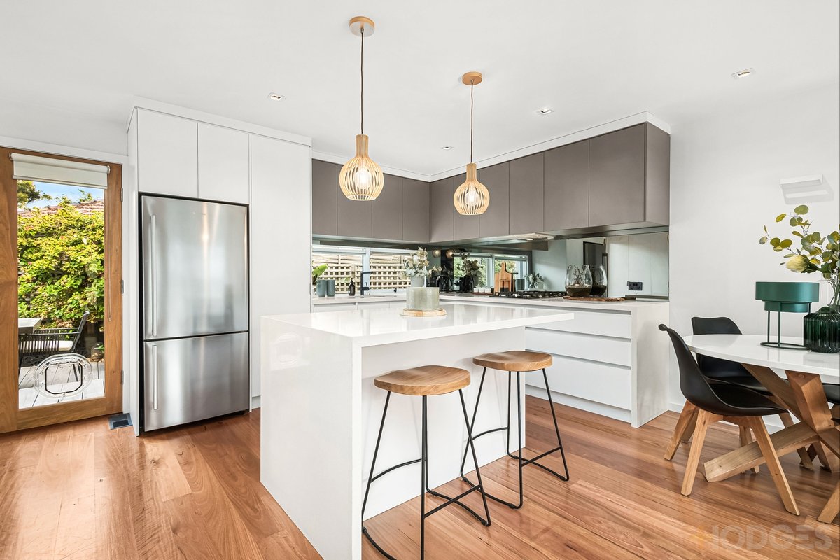 3 / 20 College Street Elsternwick - Residential for sale