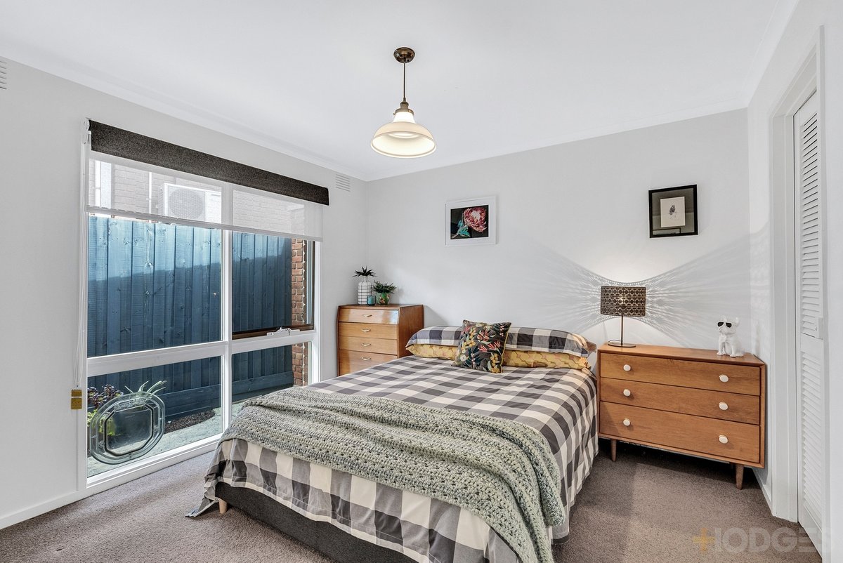 3 / 204-205 Beach Road Mordialloc - Residential for sale