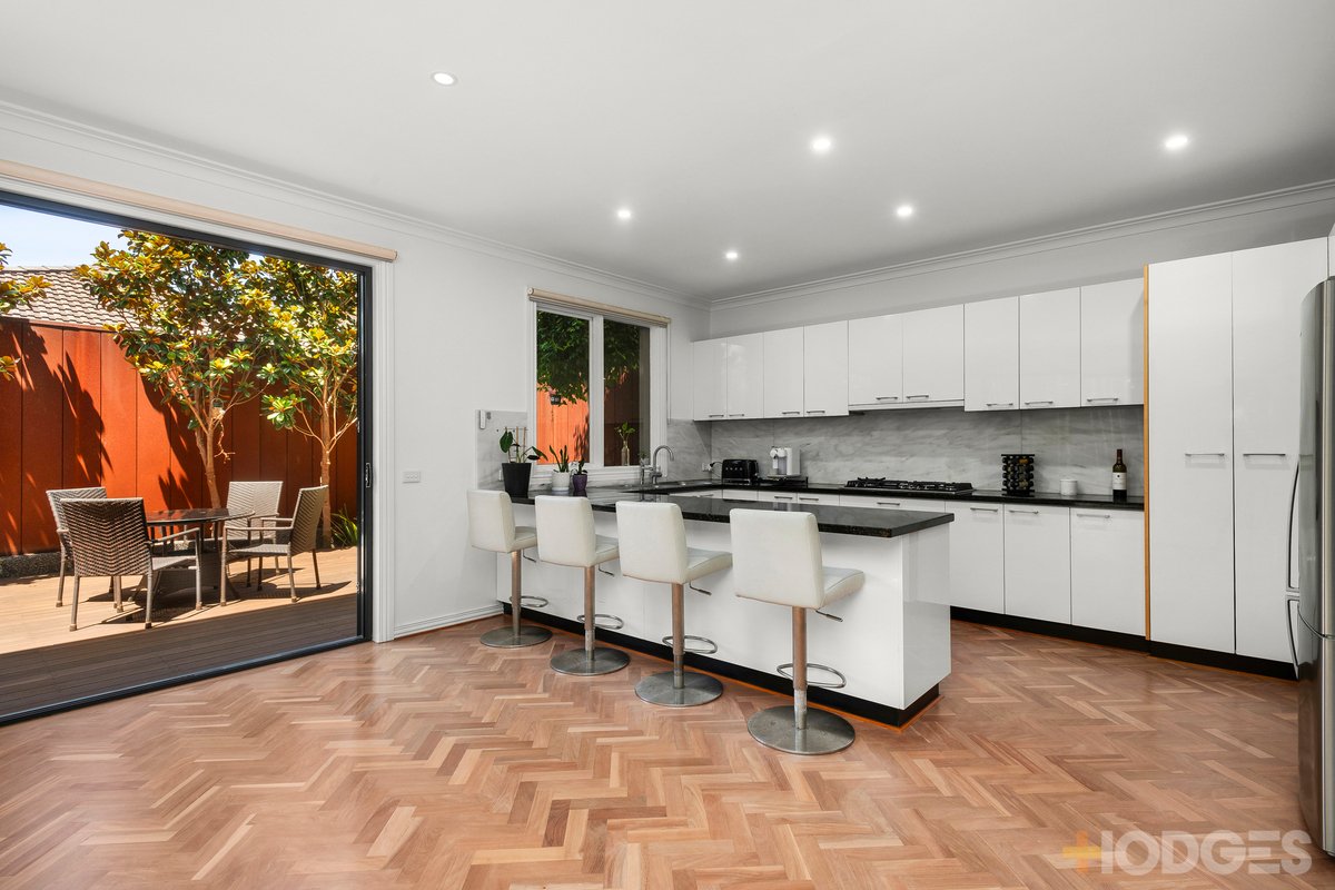3 / 21 Ebden Avenue Black Rock - Residential for sale