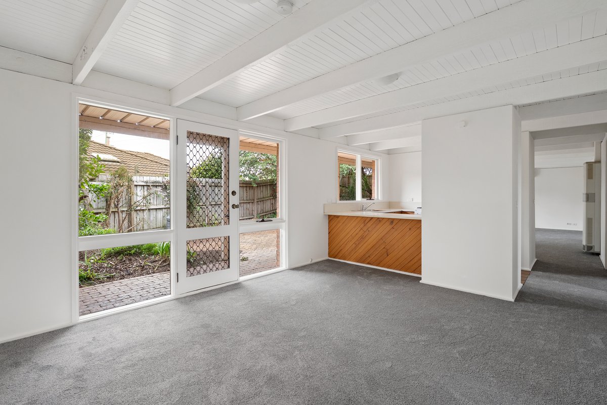 322 Eastbourne Road ROSEBUD - Residential for sale