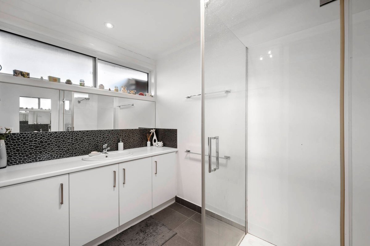 3 / 22 Elizabeth Street Highton - Residential for sale