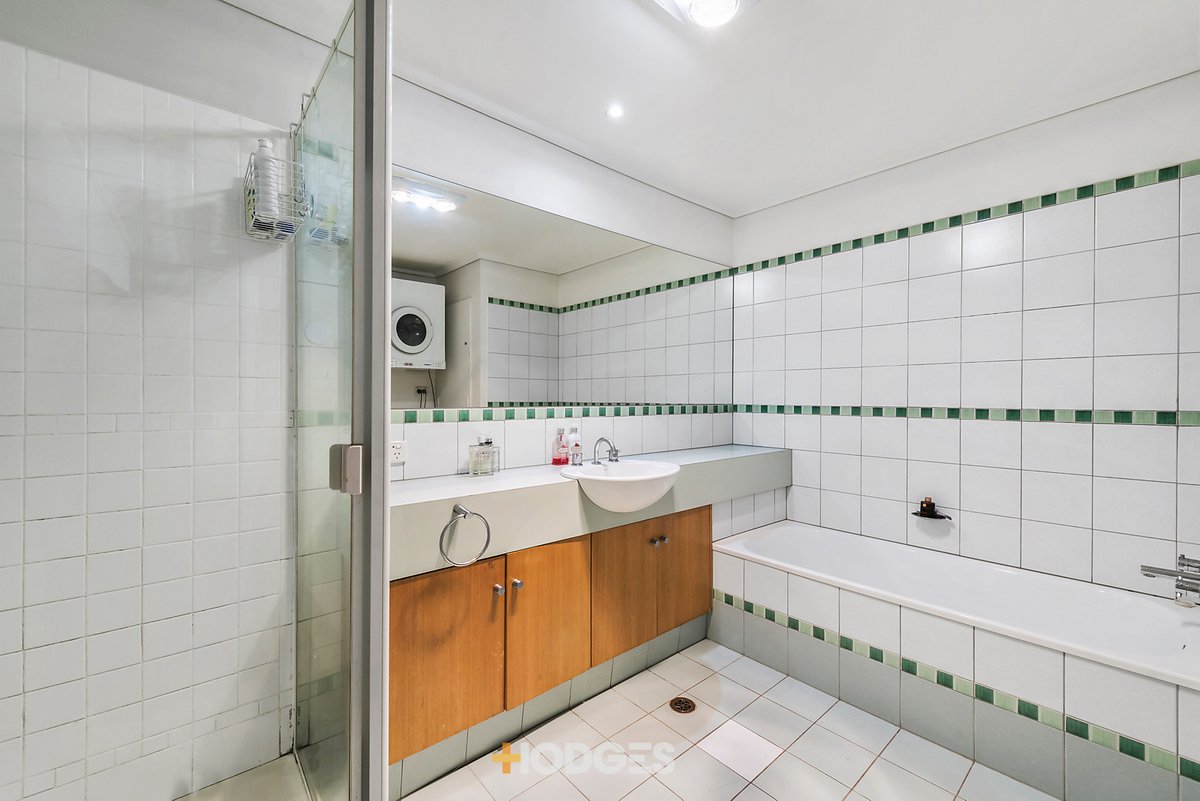 3/23 Queens Road Melbourne - Residential for sale