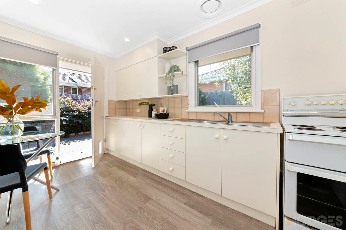 3 / 27 Ti-Tree Grove East Parkdale - Residential for sale