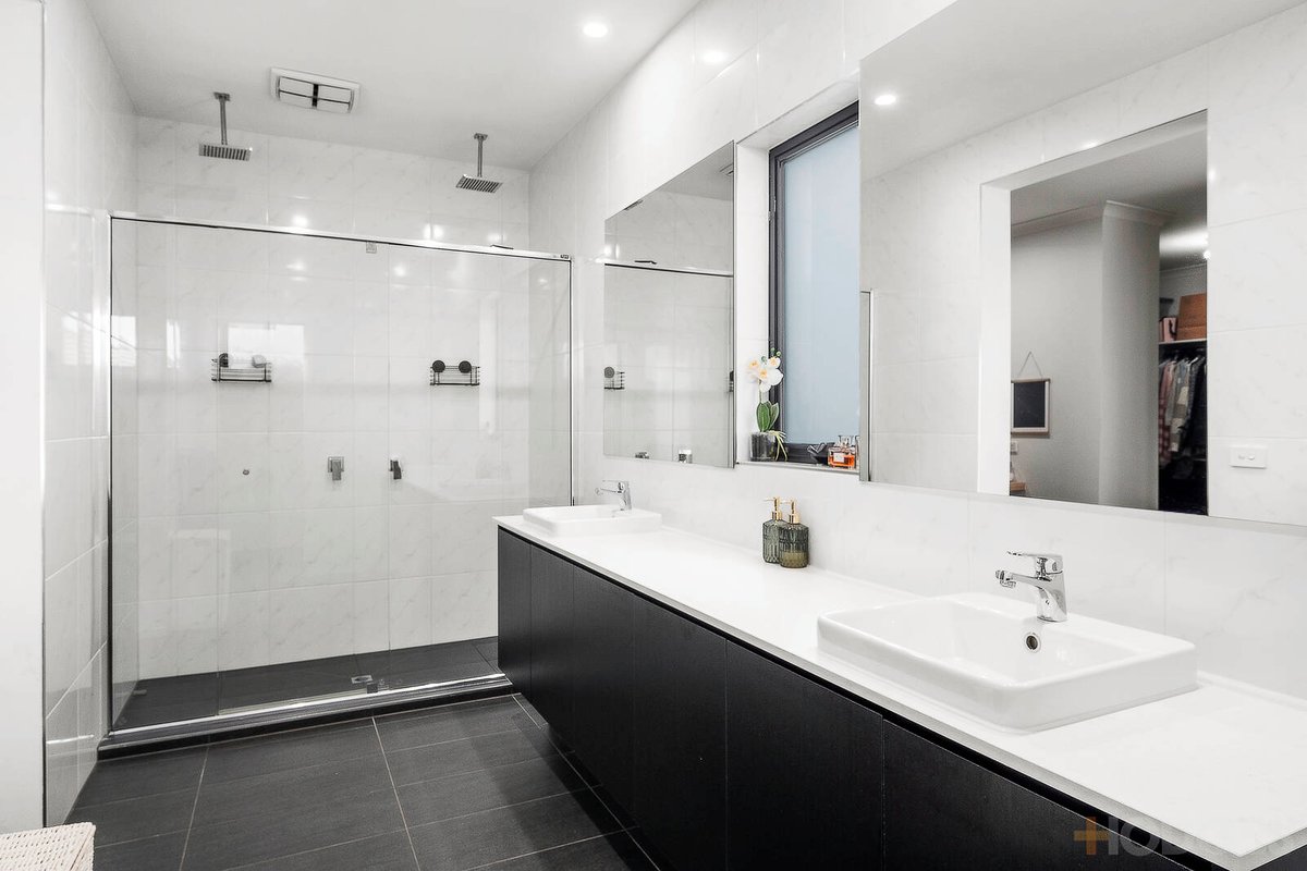 33 Brolga Way Lara - Residential for sale