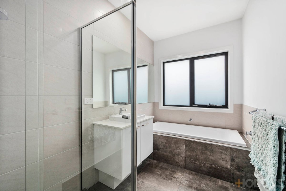 33 Brolga Way Lara - Residential for sale