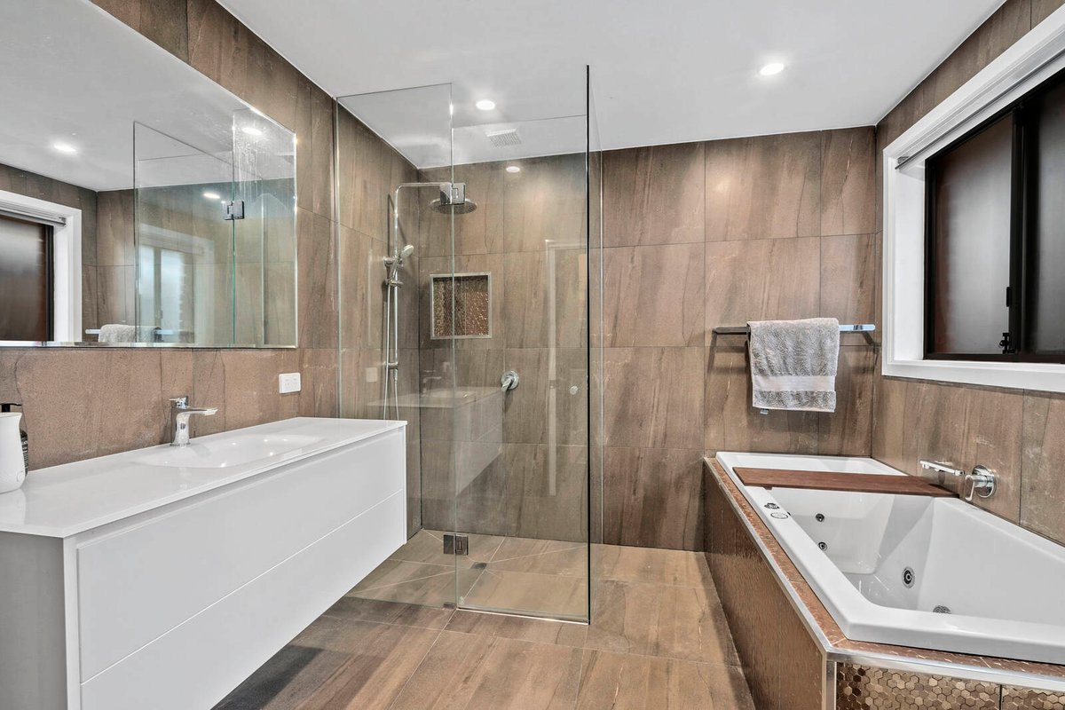 33 Coleraine Crescent Corio - Residential for sale