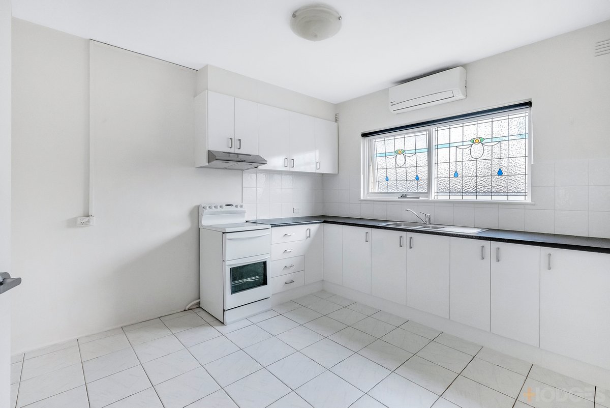 3 / 3 David Court Cheltenham - Residential for sale