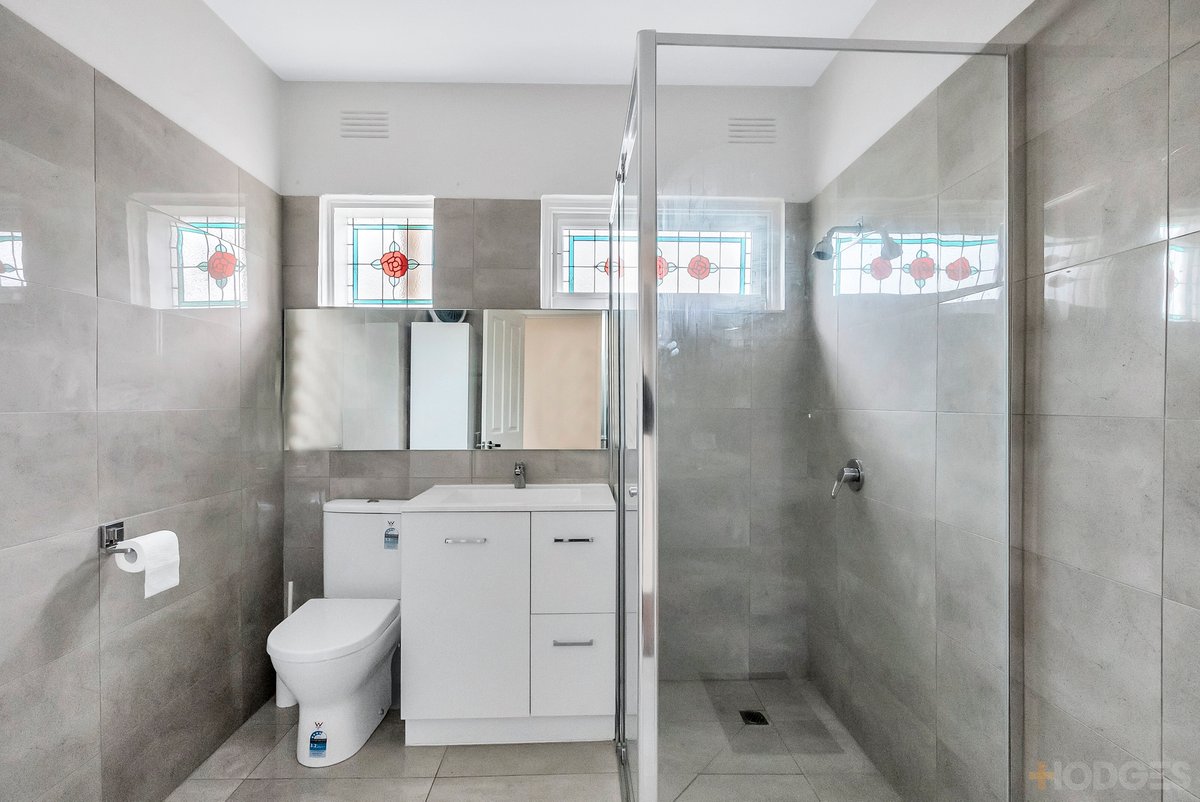 3 / 3 David Court Cheltenham - Residential for sale