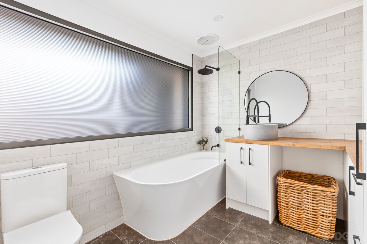 33 Dorothy Street Leopold - Residential for sale