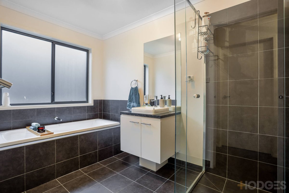 33 Firecrest Road Manor Lakes - Residential for sale