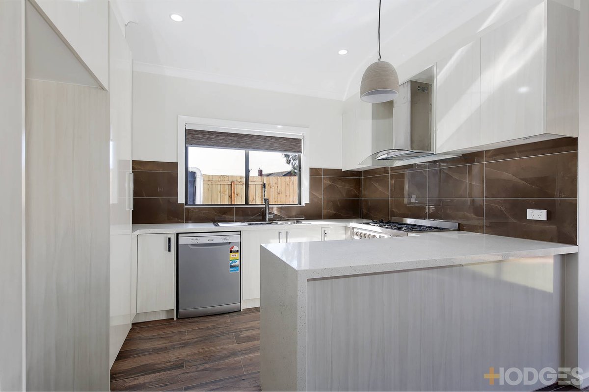 3 / 3 Gavan Court Werribee - Residential for sale