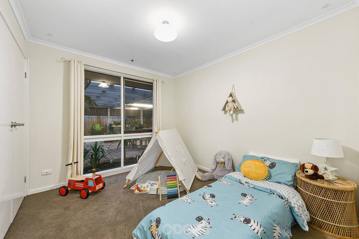 33 Marylyn Place Cranbourne - Residential for sale