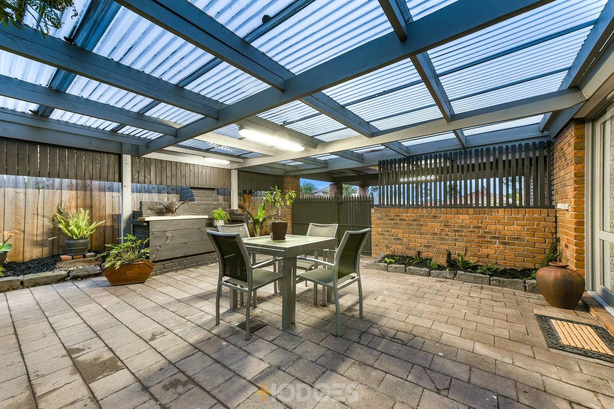 33 Marylyn Place Cranbourne - Residential for sale