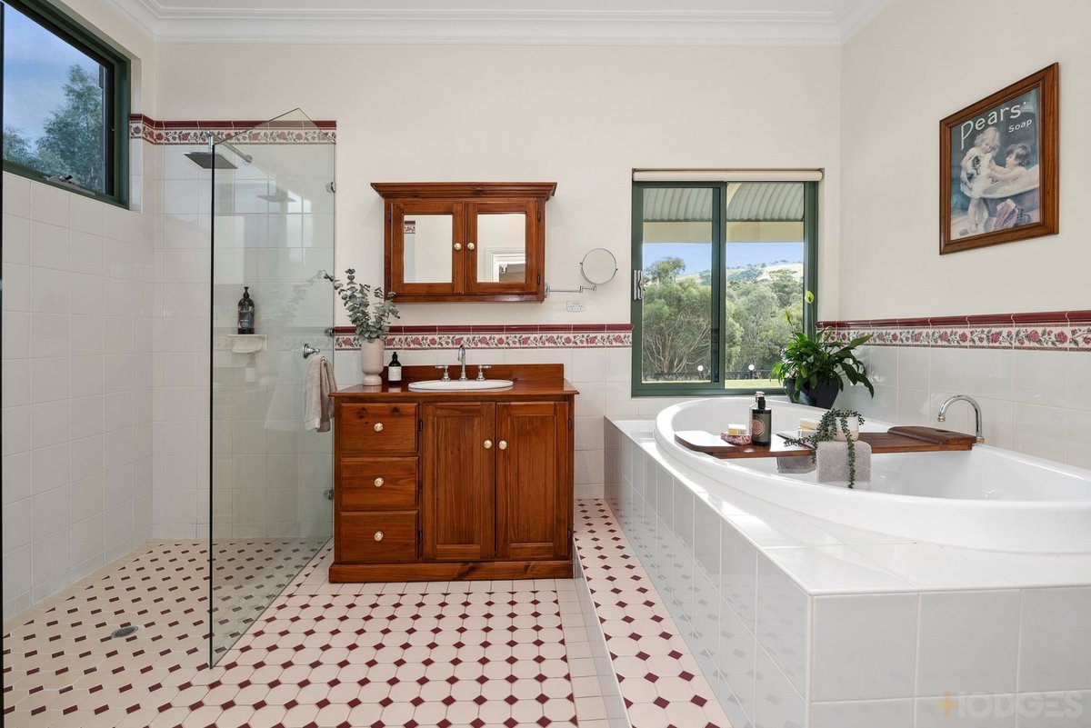 33 Mathiesons Road Wandong - Residential for sale