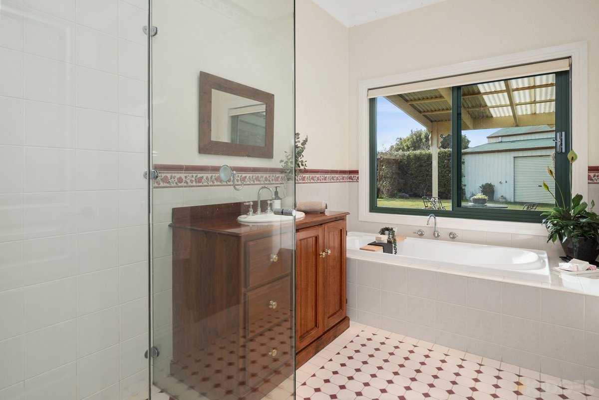 33 Mathiesons Road Wandong - Residential for sale