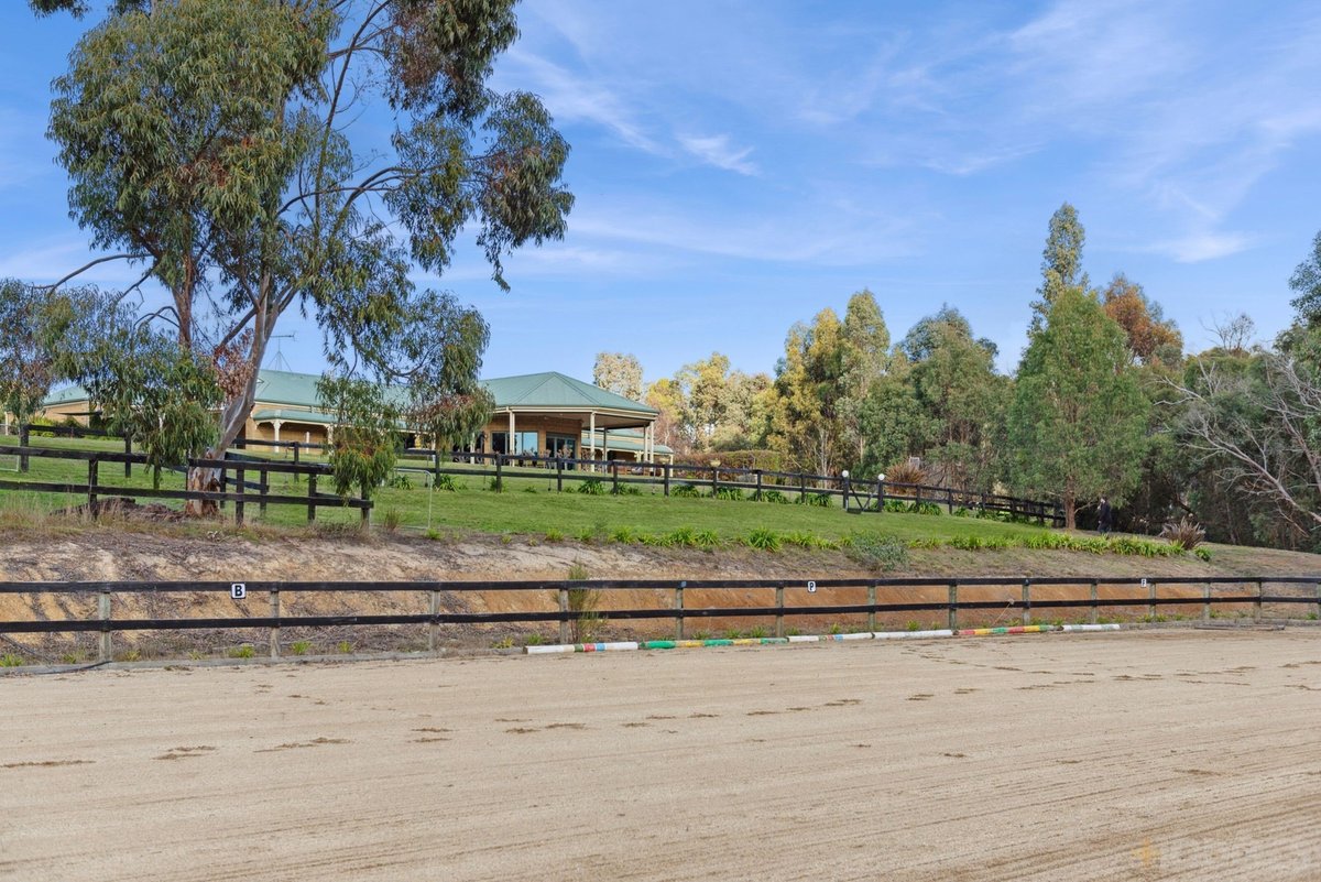 33 Mathiesons Road Wandong - Residential for sale