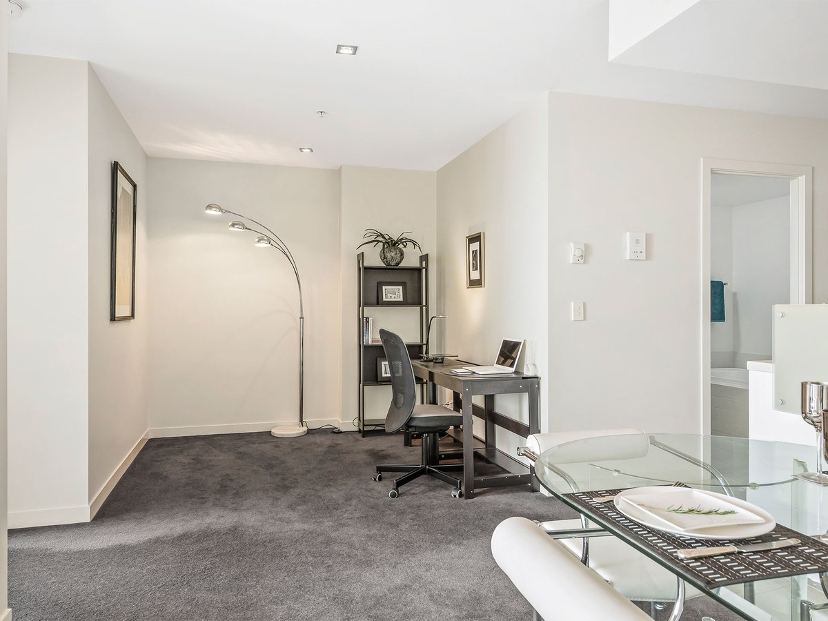 3303 / 100 Harbour Esplanade DOCKLANDS - Residential for sale